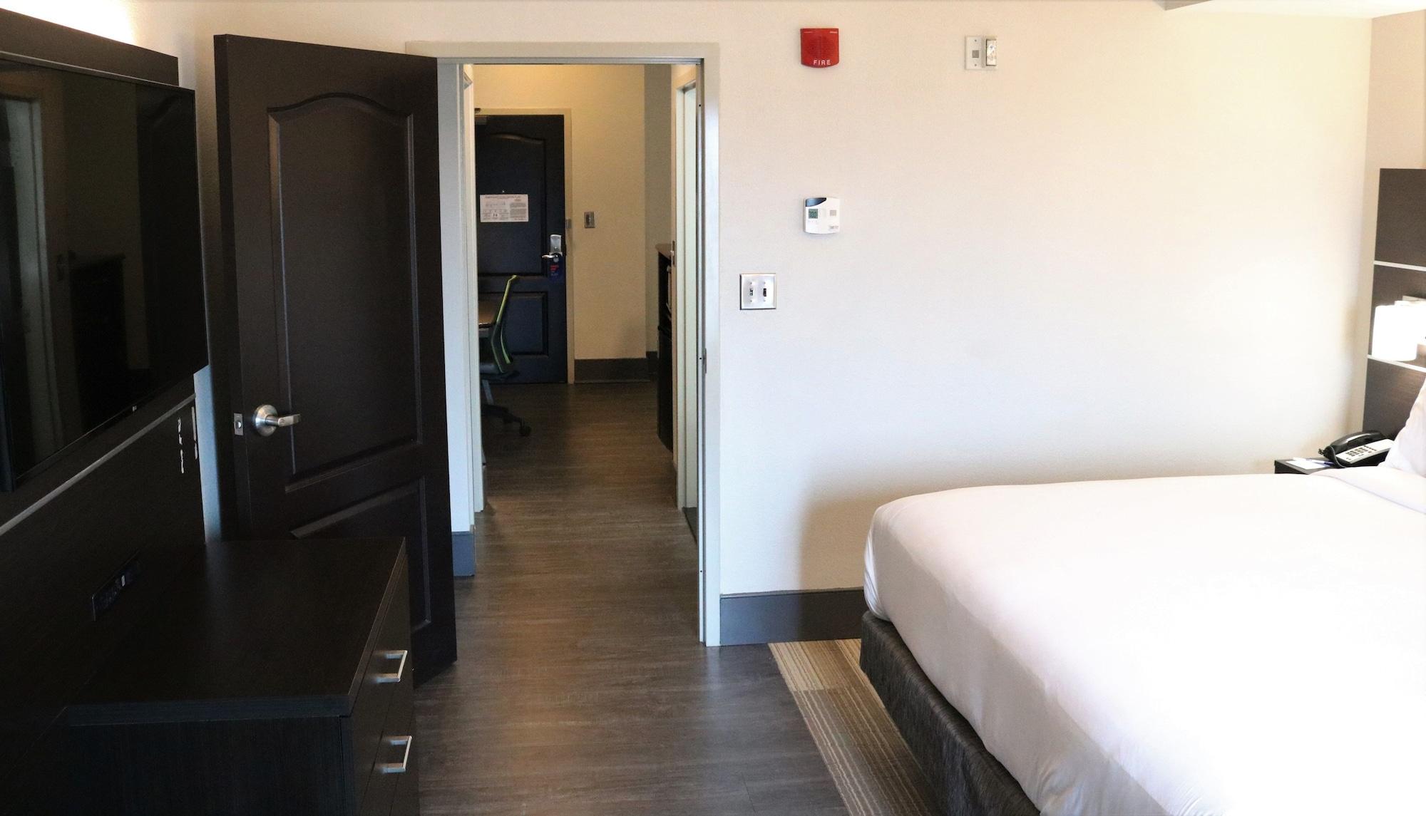 Holiday Inn Express Hotel & Suites Columbia-Fort Jackson By Ihg Zewnętrze zdjęcie