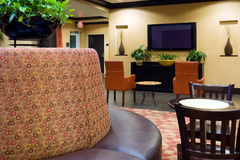 Holiday Inn Express Hotel & Suites Columbia-Fort Jackson By Ihg Zewnętrze zdjęcie